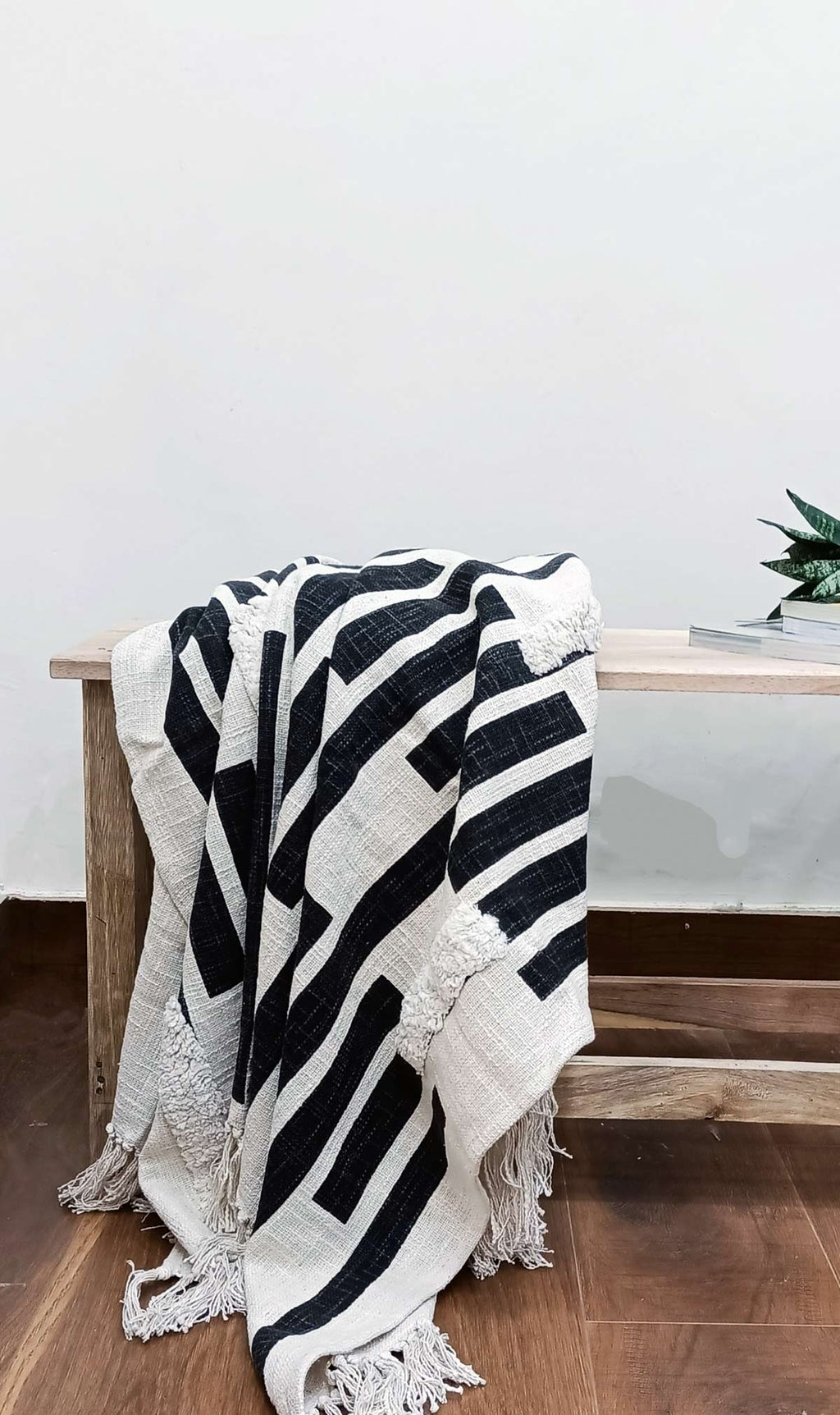 Eyda Homes Hand Blocked Tufted Throw image 0