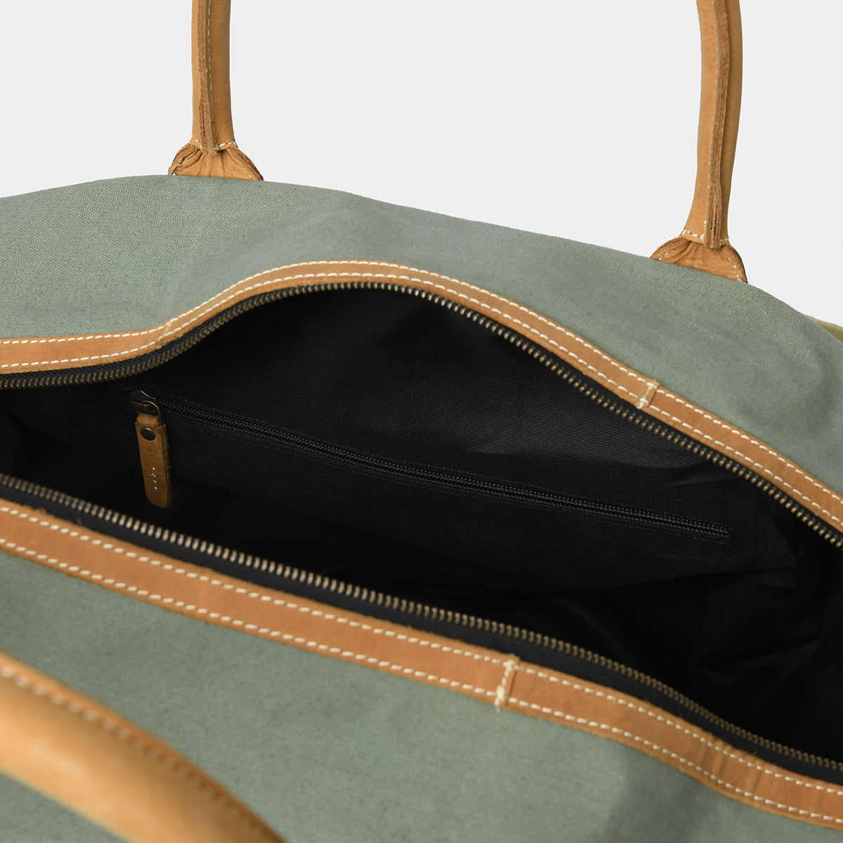 Le Papillon Antoine Travel Bag image 4