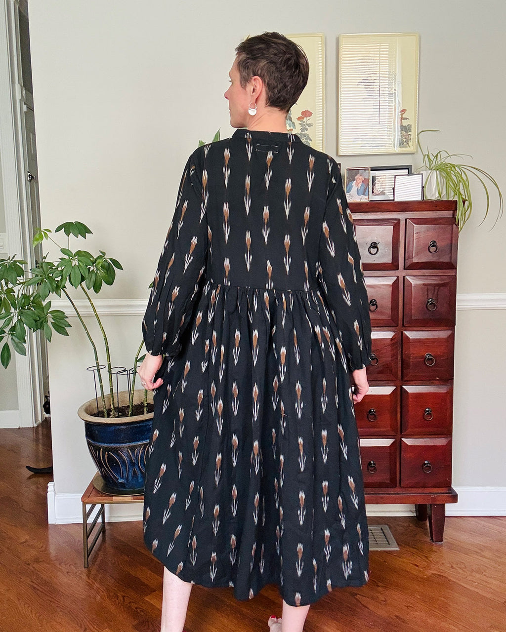 Arabella Resort Dress - Long Sleeve - Black Ikat
