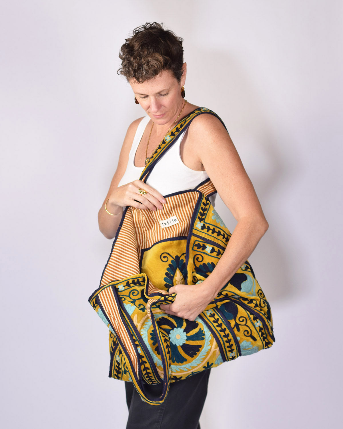 Velvet Suzani Embroidered Oversized Tote Bag - 09