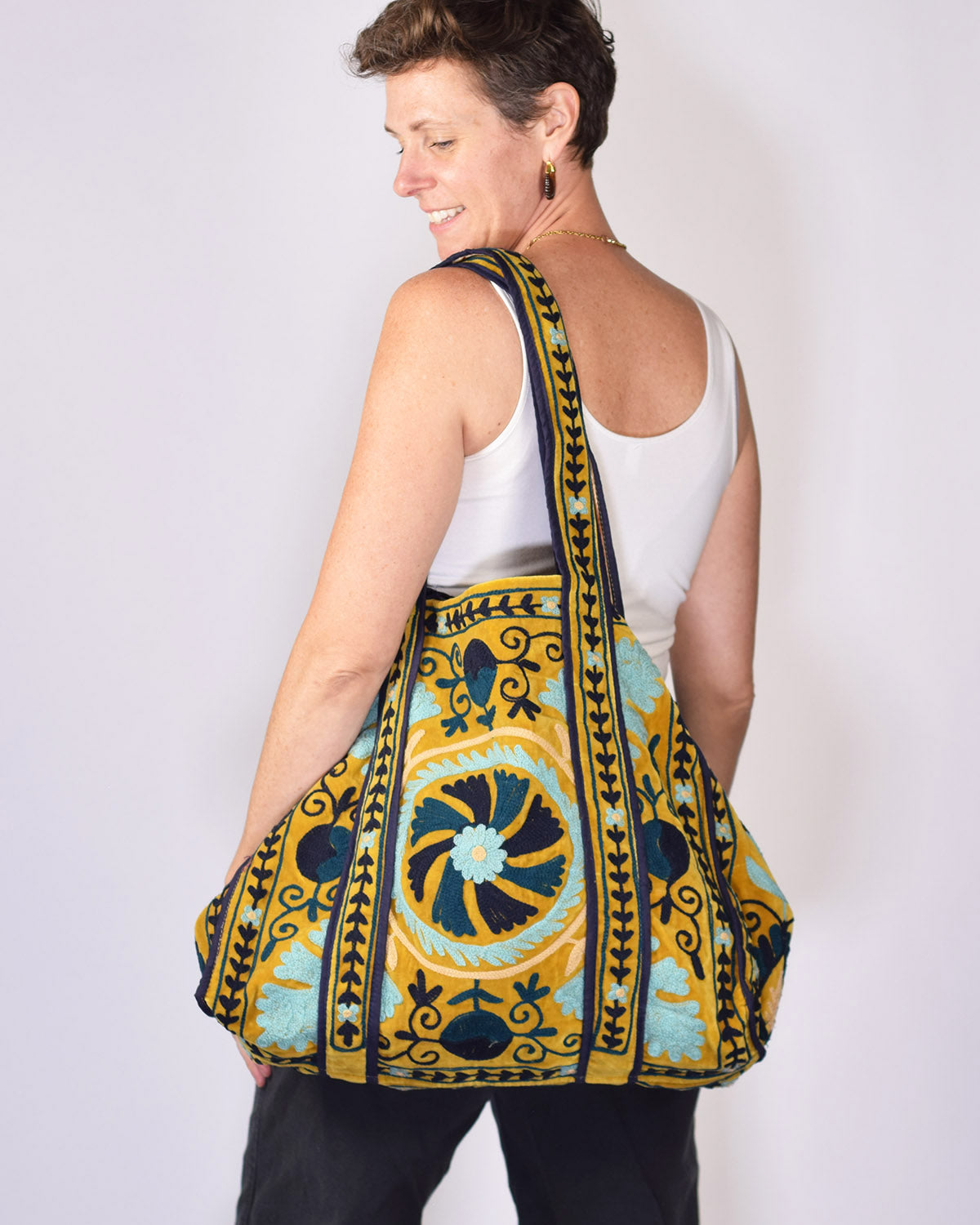 Velvet Suzani Embroidered Oversized Tote Bag - 09
