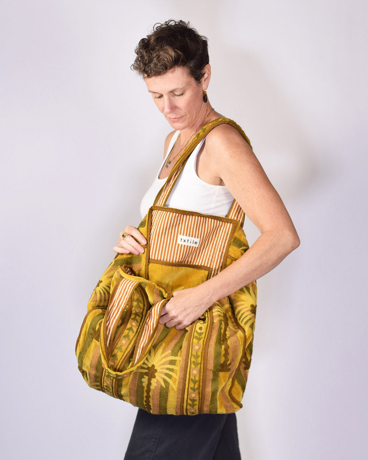 Velvet Suzani Embroidered Oversized Tote Bag - 03