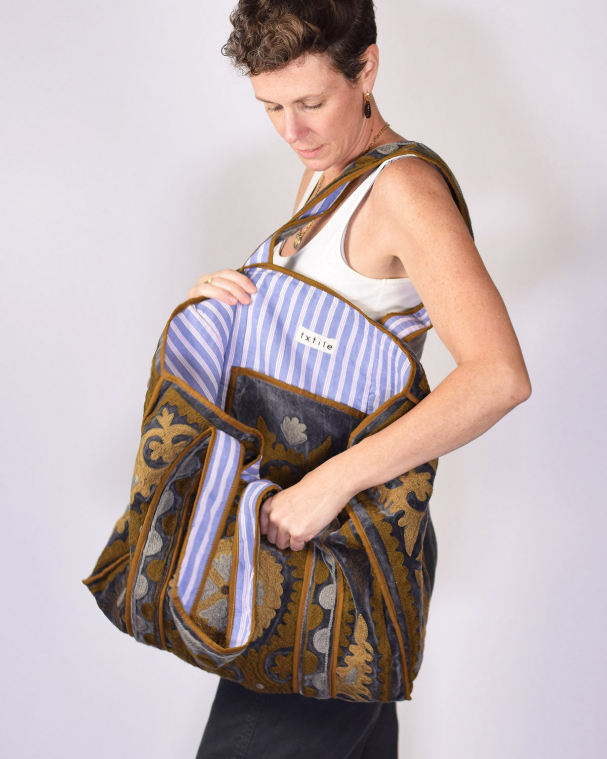 Velvet Suzani Embroidered Oversized Tote Bag - 10