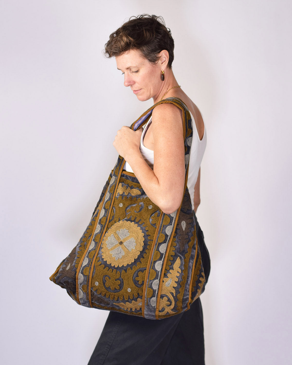 Velvet Suzani Embroidered Oversized Tote Bag - 10