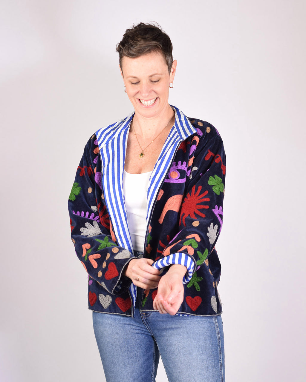 Good Vibes Embroidered Velvet Jacket - 03 image 2